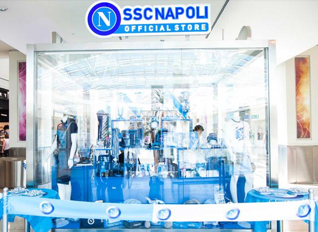 Riapre l'Official Store SSC Napoli al Molo Beverello