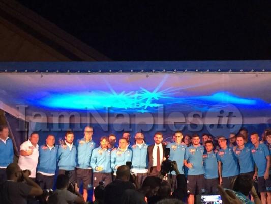 squadra presentazione 2
